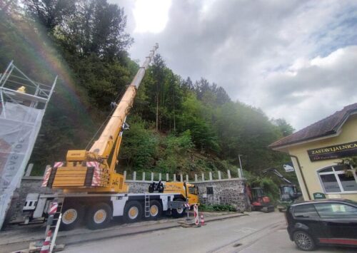 zahtevni poseki v bližini stavb